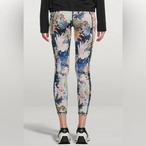 Sweaty Betty Super Sculpt 7/8 Leggings Watercolor Design - Picture 5 of 9